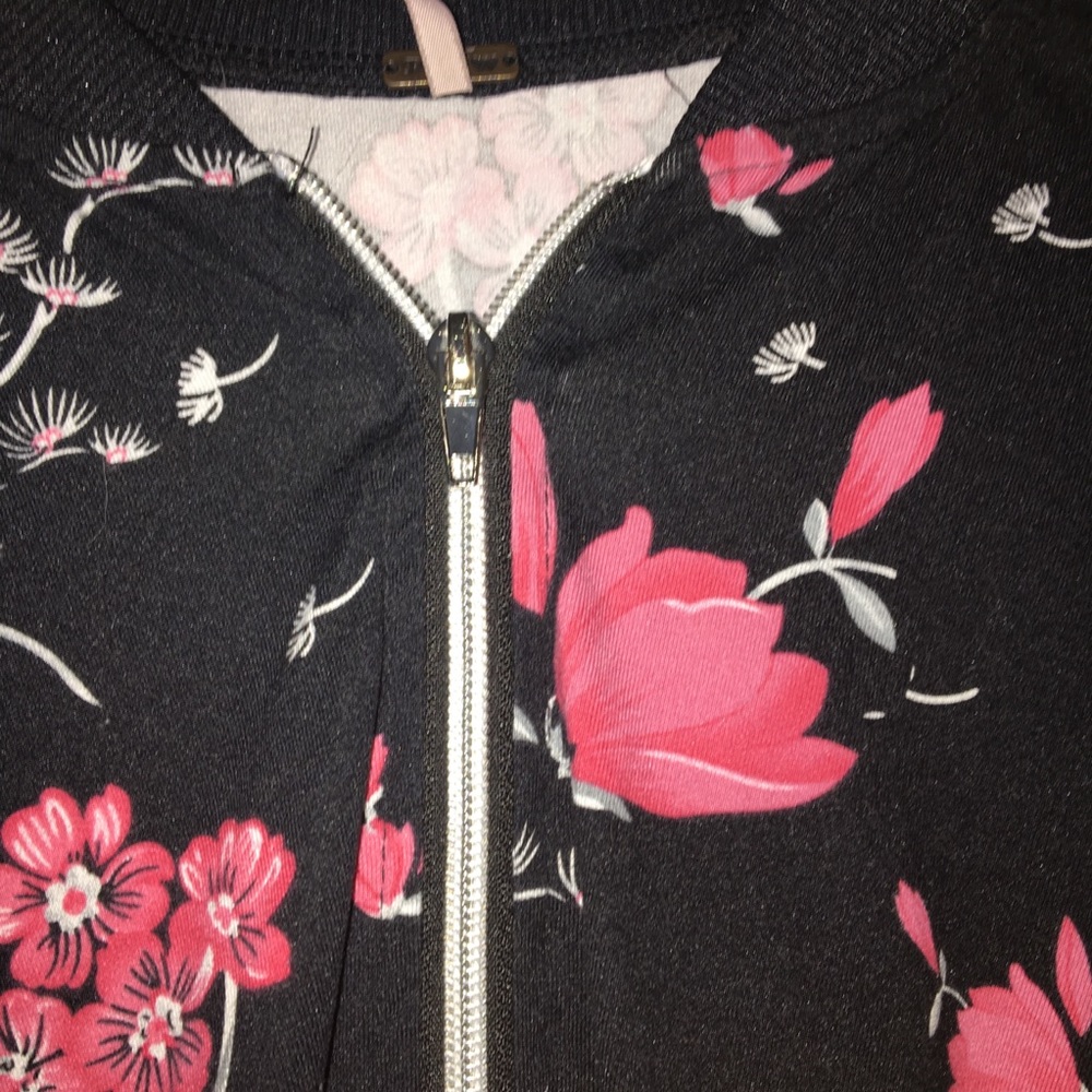 Flower Pattern Jacket - Picture 3 of 5